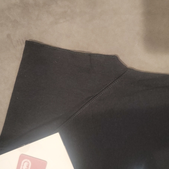 NWT Y2K V-Neck Rhinestone tee Juniors/Young Lady Size M - Picture 10 of 14